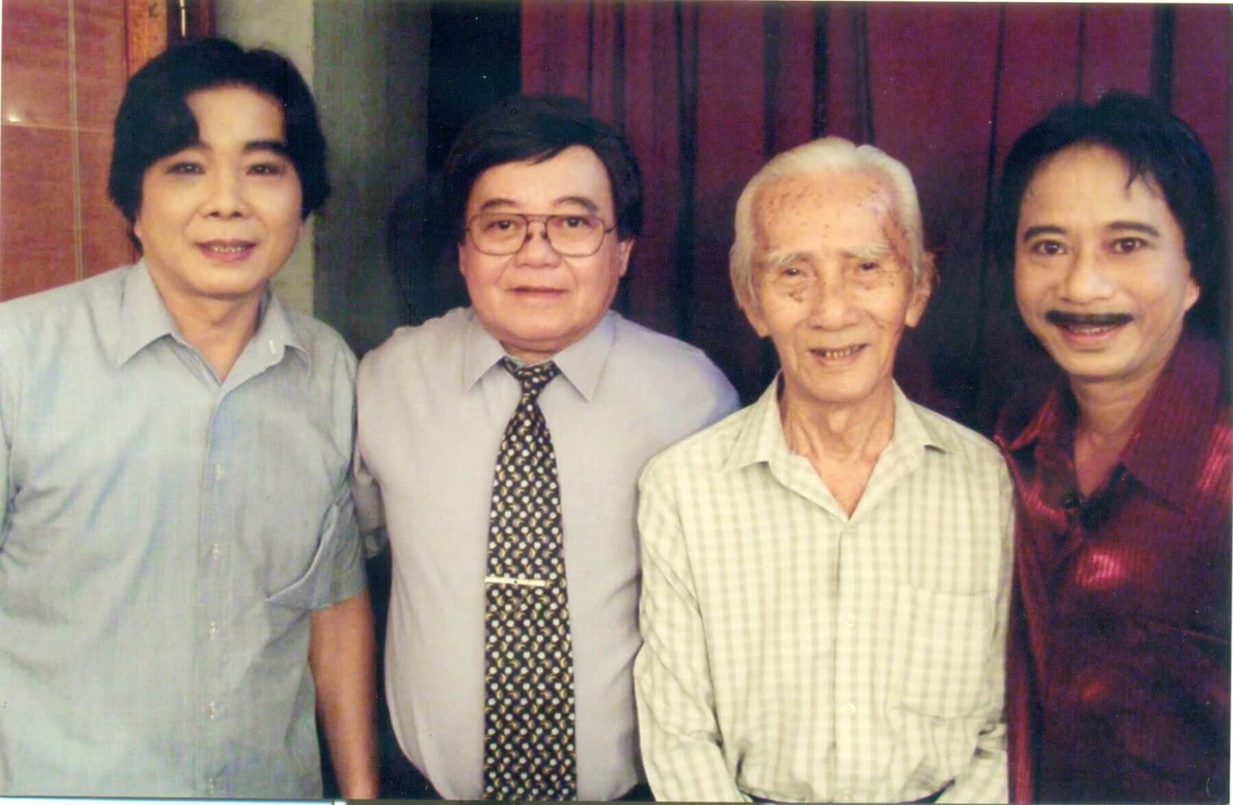 Nghệ sĩ thương tiếc "Vua vọng cổ" Viễn Châu! 7 Nghệ sĩ thương tiếc Vua vọng cổ Viễn Châu - ảnh 6